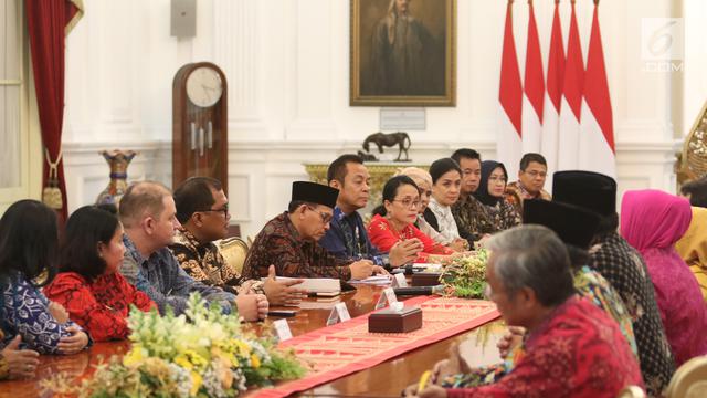 Presiden Jokowi Temui Pelaku UMKM di Istana