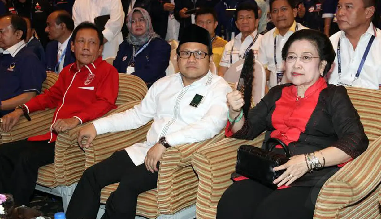 Sutiyoso yang merupakan Ketua Umum PKP juga menyempatkan hadir dalam rakernas Partai Nasdem   yang digelar sehari di Ancol (Liputan6.com/JohanTallo) 
