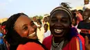 Warga Sudan menghadiri upacara perayaan setelah kedatangan perwakilan pemerintah Sudan dan kelompok bersenjata yang menandatangani kesepakatan perdamaian final di Juba, untuk mengakhiri konflik bersenjata di antara mereka, di Khartoum, Sudan, pada 8 Oktober 2020. (Xinhua/Mohamed Khidir)