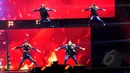 Para member Super Junior sukses menggebrak panggung di hadapan kurang lebih 8 ribu penonton dalam konser 'Super Show 6' di Indonesia Convention Exhibition (ICE), BSD, Tangerang, Minggu (3/5/2015). (Liputan6.com/Faisal R Syam)