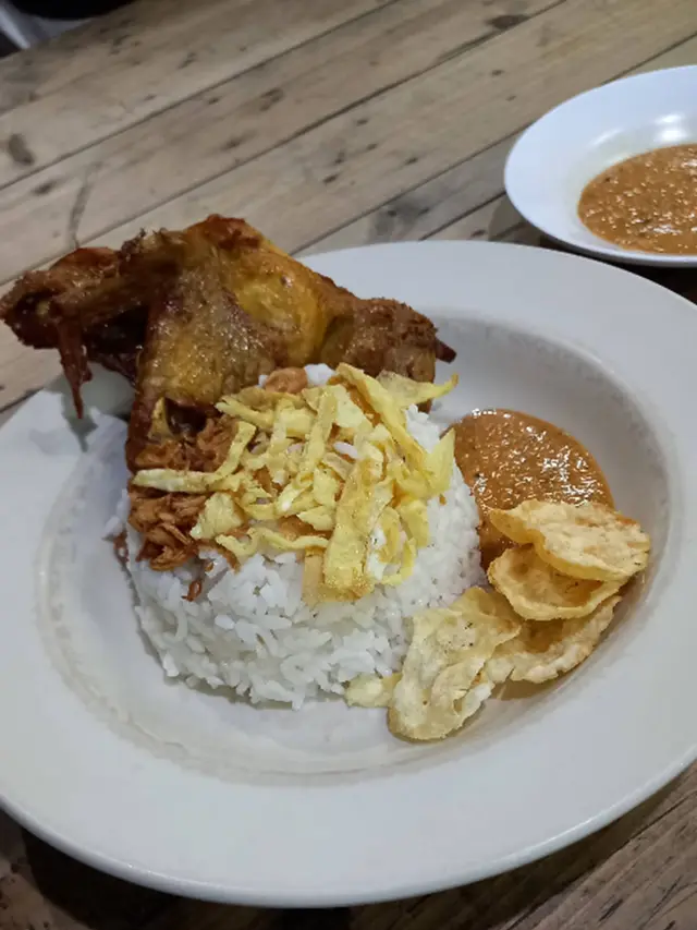 Rekomendasi Nasi Uduk di Surabaya