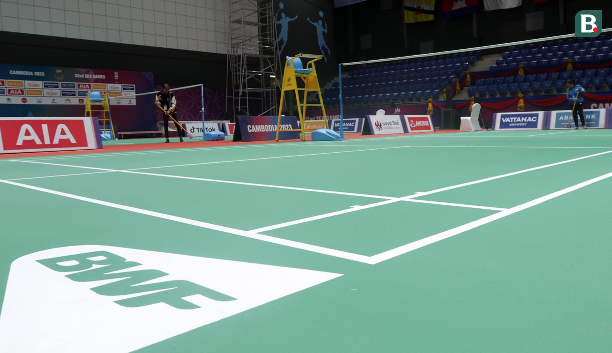 Ada tiga lapangan di dalam venue tersebut. Selain itu, di sebelah main court juga terdapat dua lapangan untuk latihan atau pemanasan. (Bola.com/Gregah Nurikhsani)