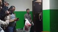 Wanita berkulit bening ditemukan tewas berlumuran darah di sebuah kamar Hotel di Makassar (Liputan6.com/ Eka Hakim)
