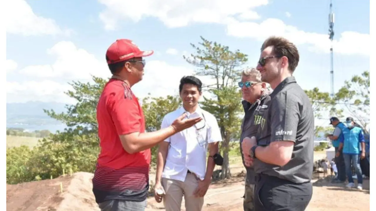 Gubernur NTB, Zulkieflimansyah, CEO SEG, Muhammad Ikhsan Zulkieflimansyah dan perwakilan IMR