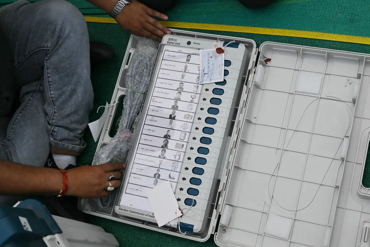 Mesin Pemungutan Suara Elektronik Didistribusikan