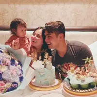 Asmirandah Dapat Kejutan dari Jonas Rivanno (Foto: Instagram/@asmirandah92)