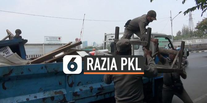 VIDEO: Razia PKL, Seorang Pedagang Berhasil Lolos