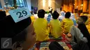 Sejumlah anak yatim mengikuti acara buka puasa bersama yang digelar di kantor PSSI, Senayan, Jakarta, Kamis (25/6/2015). (Liputan6.com/Yoppy Renato)