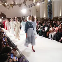 Wearing Klamby berhasil menjadi brand modest wear pertama dari Indonesia yang tampil di ajang London Fashion Week. (Dok/Wearing Klamby).