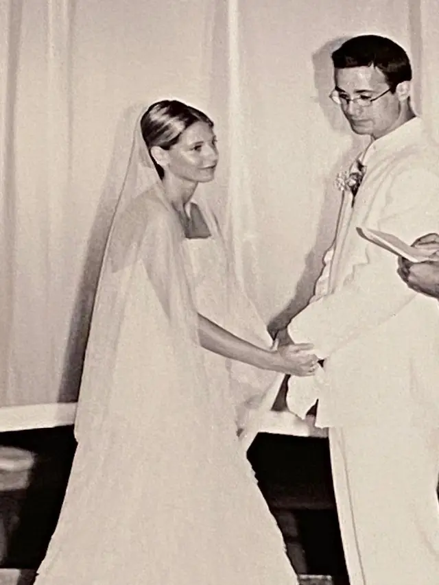 Potret Mesra Pemeran Daphne dan Fred Scooby-Doo yang Terlibat Cinlok. (Sumber: Instagram/sarahmgellar)