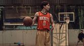 Selain disibukkan sebagai model dan aktor, Jeffry Reksa selalu menyempatkan untuk berolahraga. Salah satu olahraga favoritnya yakni basket. Bahkan, Jeffry selalu terlihat semangat saat main olahraga ini di lapangan. (Liputan6.com/IG/@jeffryreksaa)