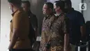 Usai diperiksa tim penyidik KPK, Bupati Pati Sudewo langsung meninggalkan gedung Merah Putih Komisi Pemberantasan Korupsi (KPK) pada sekitar pukul 16.28 WIB. (Liputan6.com/Helmi Fithriansyah)