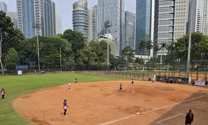 Keseruan hari pertama After Hour Jakarta International Slowpitch Tournament