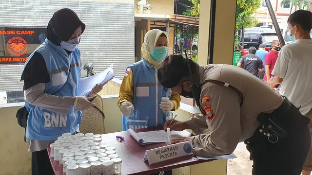 420 Anggota Polrestro Depok di Tes Urine