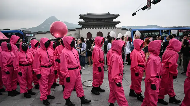 Promosi acara Squid Game di Gwanghwamun Plaza, Korea. pada 28 Juni 2025. (Jung Yeon-je / AFP).