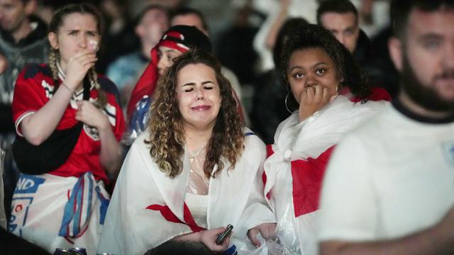Foto Piala Eropa: Reaksi Suporter Timnas Inggris Ketika Gagal Juara Euro 2020
