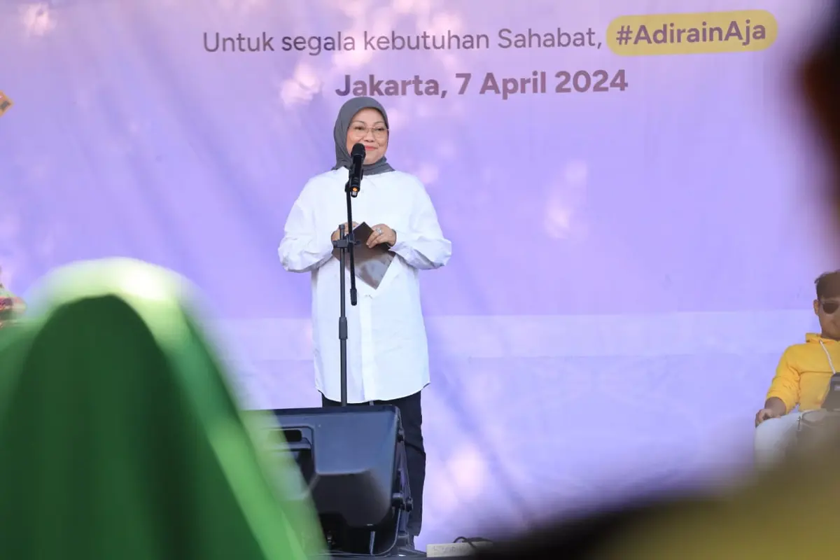 Menteri Ketenagakerjaan (Menaker) Ida Fauziyah  menghadiri pemberangkatan 500 peserta mudik gratis yang difasilitasi Adira Finance