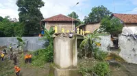 Penampakan jembatan ambruk di wilayah kampung religi Kota Cirebon. Foto (Liputan6.com / Panji Prayitno)