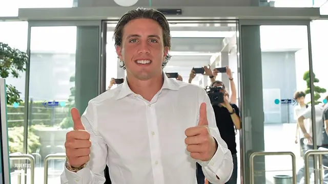 Juventus Lepas Pemainnya ke Cagliari