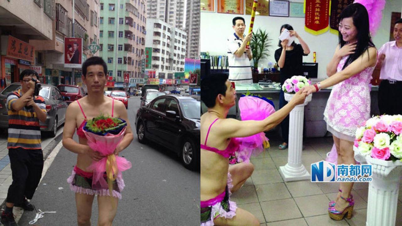 Pria ini Pilih Lamar Kekasih Pakai Lingerie Pink