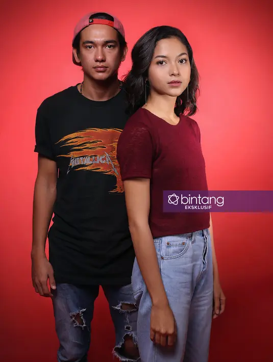 Wawancara dan foto-foto eksklusif Adipati Dolken di kantor Bintang.com beberapa waktu lalu. (Foto: Adrian Putra, Stylist: Indah Wulansai, Di: Iqba Nurfajri/Bintang.com)