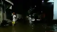 Banjir kembali melanda pemukiman warga di Petogogan. Sementara itu, tinggionya curah hujan membuat sebuah jalan di Ogan Ilir rusak parah. 