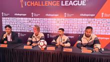 Jan Olde Riekerink dan Alexis Messidoro mengikuti sesi konferensi pers jelang leg kedua babak perempat final AFC Challenge League 2025/2026 di ruang konferensi pers Indomilk Arena, Rabu (11/3/2026). (Dok. Dewa United)