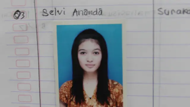 Gaya Berpakaian Selvi Ananda, Calon Menantu Jokowi