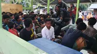 Pengungsi Rohingya di Aceh mesti menjalani vaksinasi dan antigen sebelum dipindahkan ke selter yang telah disediakan oleh pemerintah setempat (Liputan6.com/Ist)