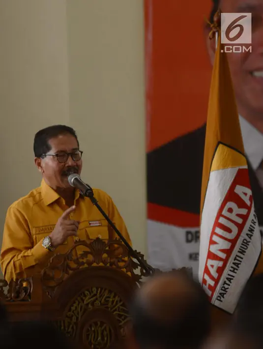 Ketua Umum Partai Hanura Marsekal Madya TNI (Purn) Daryatmo memberikan sambutan saat pembukaan Rapimnas 1 tahun 2018 Partai Hanura di DPP Hanura, Jakarta, Kamis (5/4). (Merdeka.com/Imam Buhori)