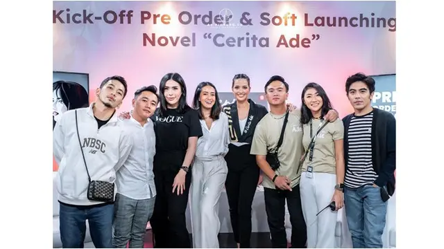 6 Potret Nia Ramadhani Rilis Buku Pertama 'Cerita Ade', Terinspirasi Kisah Hidup
