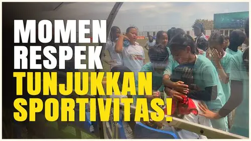 VIDEO: Respek! Momen Pemain Kudus Tunjukkan Rasa Sportivitas ke Pemain Solo di Laga Final MilkLife Soccer Challenge