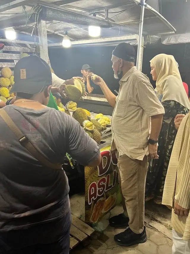 6 Potret Laudya Cynthia Bella Digandeng Ayah Bikin Baper, Liburan Bareng ke Banjarmasin