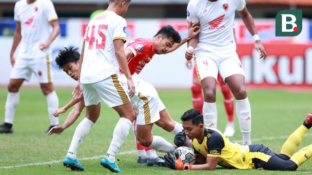 Foto: Aji Kusuma dan Abdulla Yusuf Helal Cetak Brace, Persija Terkam PSM untuk Rebut Puncak Klasemen BRI Liga 1