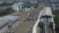 PT MRT Jakarta (Perseroda) bersama PT Bumi Serpong Damai Tbk (Sinar Mas Land) melibatkan pihak-pihak berkepentingan lainnya dan Kementerian Perhubungan secara resmi memulai studi kelayakan pengembangan rute baru MRT dari Lebak Bulus menuju Serpong, Tangerang Selatan, Banten. (merdeka.com/Arie Basuki)