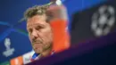 Sementara, bagi Los Rojiblancos, ini peluang kembali ke final untuk pertama kalinya sejak 2016, ketika itu mereka kalah adu penalti dari rival sekota, Real Madrid. Tampak dalam foto, pelatih Atletico Madrid asal Argentina, Diego Simeone, saat menghadiri konferensi pers jelang leg kedua semifinal Liga Champions 2025/2026 melawan Arsenal di Emirates Stadium, London, Inggris, pada Senin 4 Mei 2026. (Glyn KIRK/AFP)