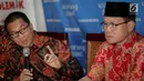 Anggota Komisi 2 DPR RI Yandri Susanto (kiri) memberikan paparan dalam diskusi polemik di Jakarta, Sabtu (15/7). Diskusi tersebut bertemakan "Cemas Perppu Ormas". (Liputan6.com/Faizal Fanani)