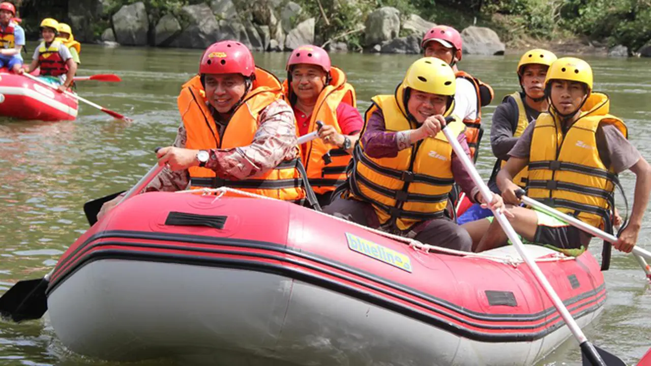 131127aaung.jpg