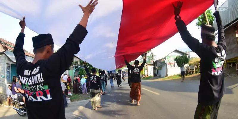 Ratusan Siswa Gelar Pawai Peringati Hari Santri Nasional 2017 di Semarang