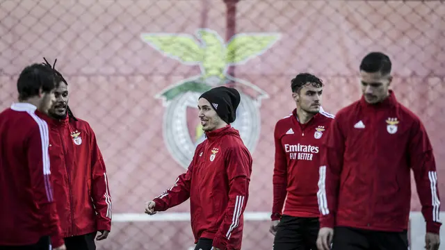 Intip Latihan Benfica Jelang Hadapi Liverpool di Leg Kedua Perempat Final Liga Champion