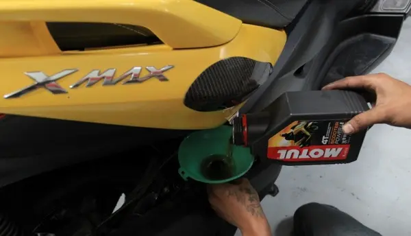 Membandingkan Kualitas Bio Solar, Dexlite, dan Pertamina Dex - Otomotif ...