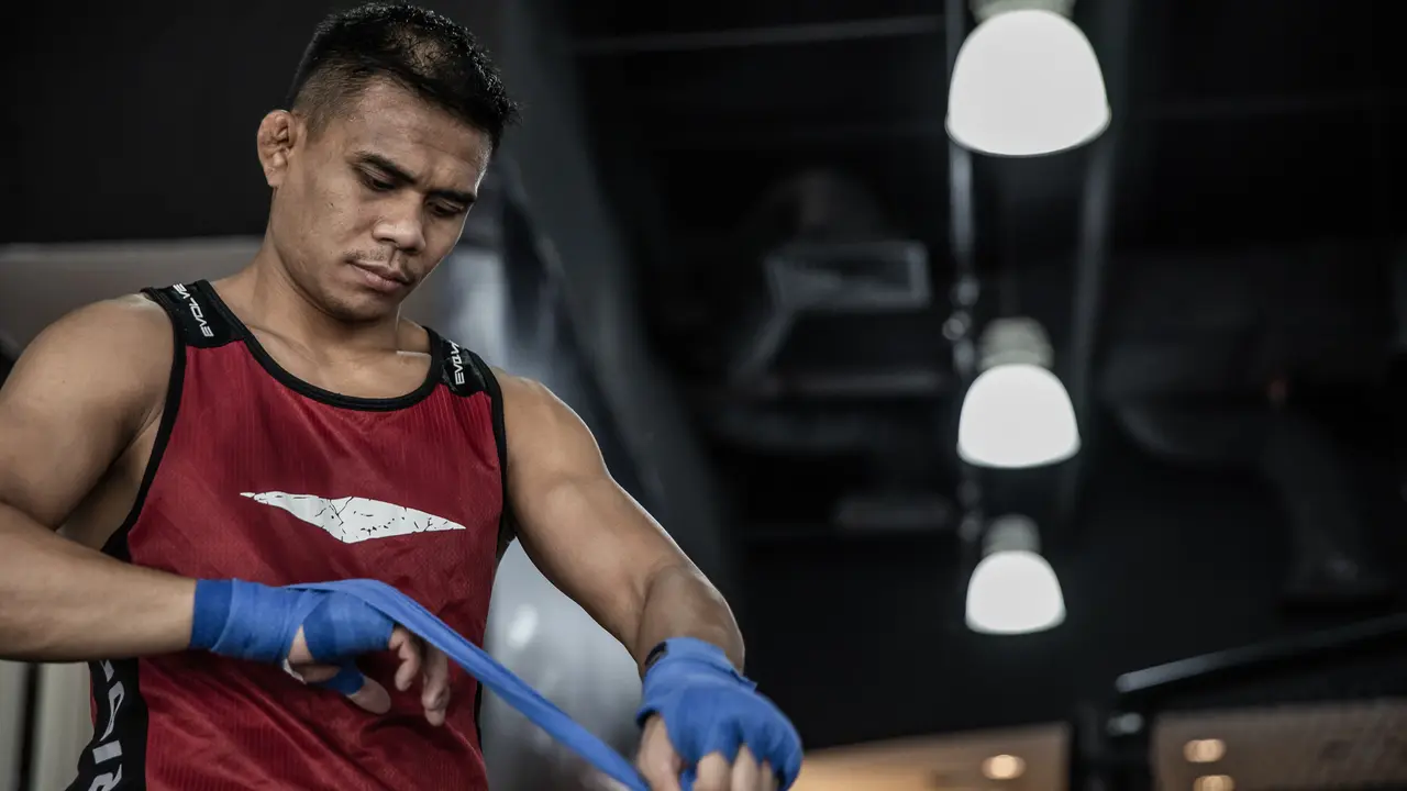 Petarung One Championship Eko Roni Saputra