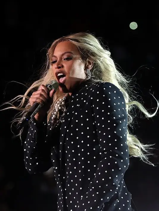 “Beberapa orang mengatakan tidak pada Grammy. Sepanjang tahun ini  aku menyelenggarakan pertunjukkan itu, ada sekitar tiga atau empat yang mengatakan tidak,” ucap Ken. (AFP/Bintang.com)