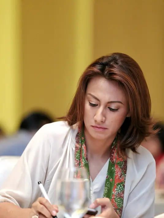 Davina Veronica Hariadi berharap penegak hukum lebih peduli lagi dengan perdangangan hewan ilegal. Jika hal itu dibiarkan, maka akan merusak habitat hewan. (Adrian Putra/Bintang.com)