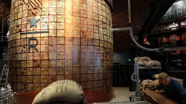 Starbucks Reserve Roastery Shanghai, kedai kopi  Starbucks terbesar di dunia yang berada di China. (Maulandy/Liputan6.com)