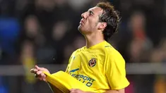 Villarreal's Santi Cazorla reacts during their group E Champions League cup match against Panathinkos at Madrigal Stadium in Villarreal on February 25, 2008. AFP PHOTO/DIEGO TUSON