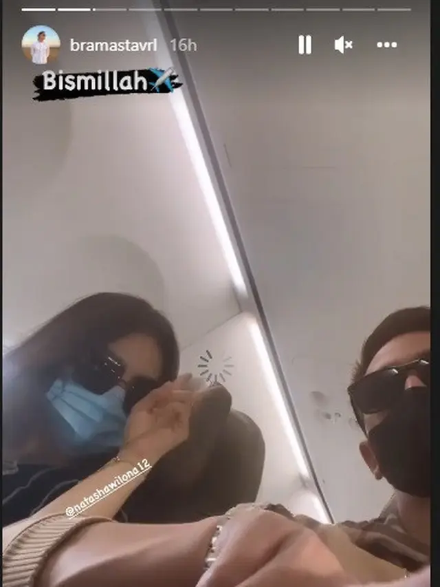 Natasha Wilona dan Verrell Bramasta berangkat ke Malaysia