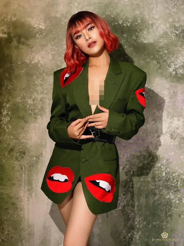 Gaya Amanda Manopo dalam sesi pemotretan 'Intention' yang diabadikan oleh fotografer Fandy Susanto