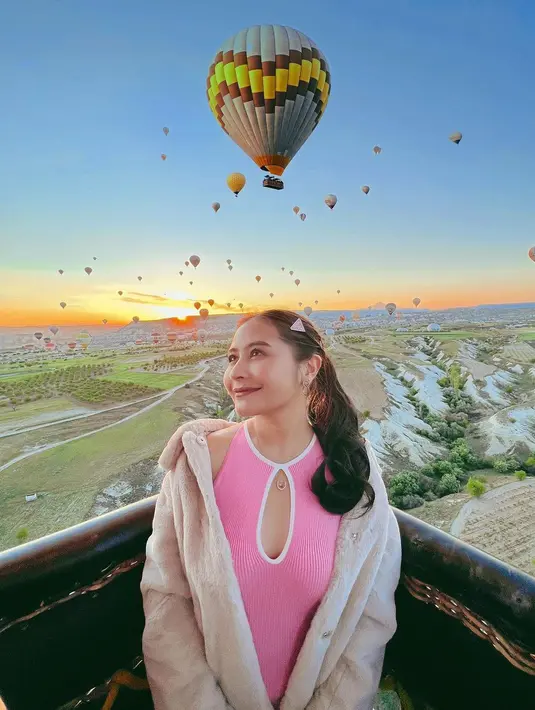 Prilly Latuconsina (Instagram/prillylatuconsina96)