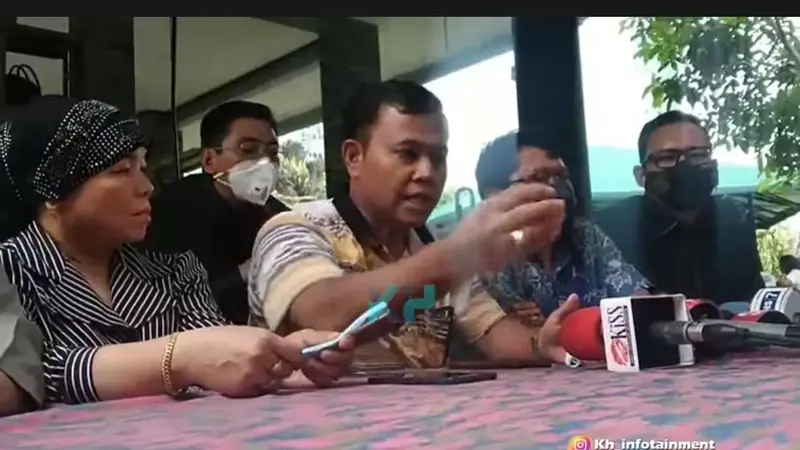 Faisal, mertua mendiang Vanessa Angel (Foto: YouTube)